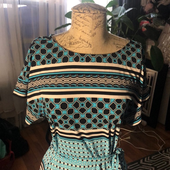 White House Black market dress - Picture 2 of 4